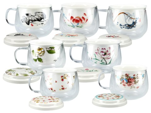 Kubek szklany z ceramicznym zaparzaczem i przykrywką. Kubek szklany z ceramicznym zaparzaczem i przykrywką.