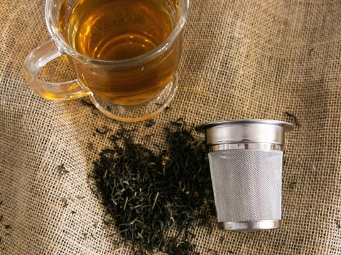 Zaparzacz do herbaty z przykrywką Zaparzacz do herbaty z przykrywką